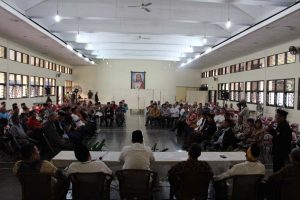 ceramah pada Buka Puasa Bersama yang diselenggarakan oleh FKHK (Forum Komunikasi Hubungan Antar Agama dan Kemasyarakatan) Dekenat Jakarta Timur bertempat di Aula Gereja Paroki Keluarga Kudus Rawamangun, Jakarta Timur pada hari Selasa (21/6/2016)